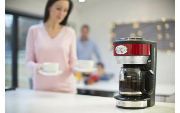 Meilleure affaire ❤️ Russell Hobbs Cafetière Filtre Retro Verre 21700-56 Rouge – Cafetière à Filtre 🌟 3